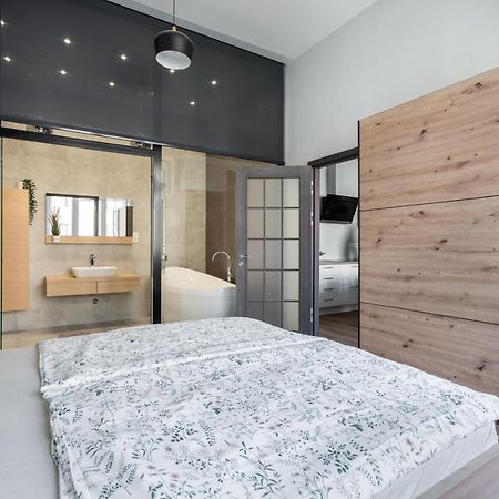 부다페스트 Buenos Boutique - A/C, 2 Bathrms, Amazing View 아파트 외부 사진