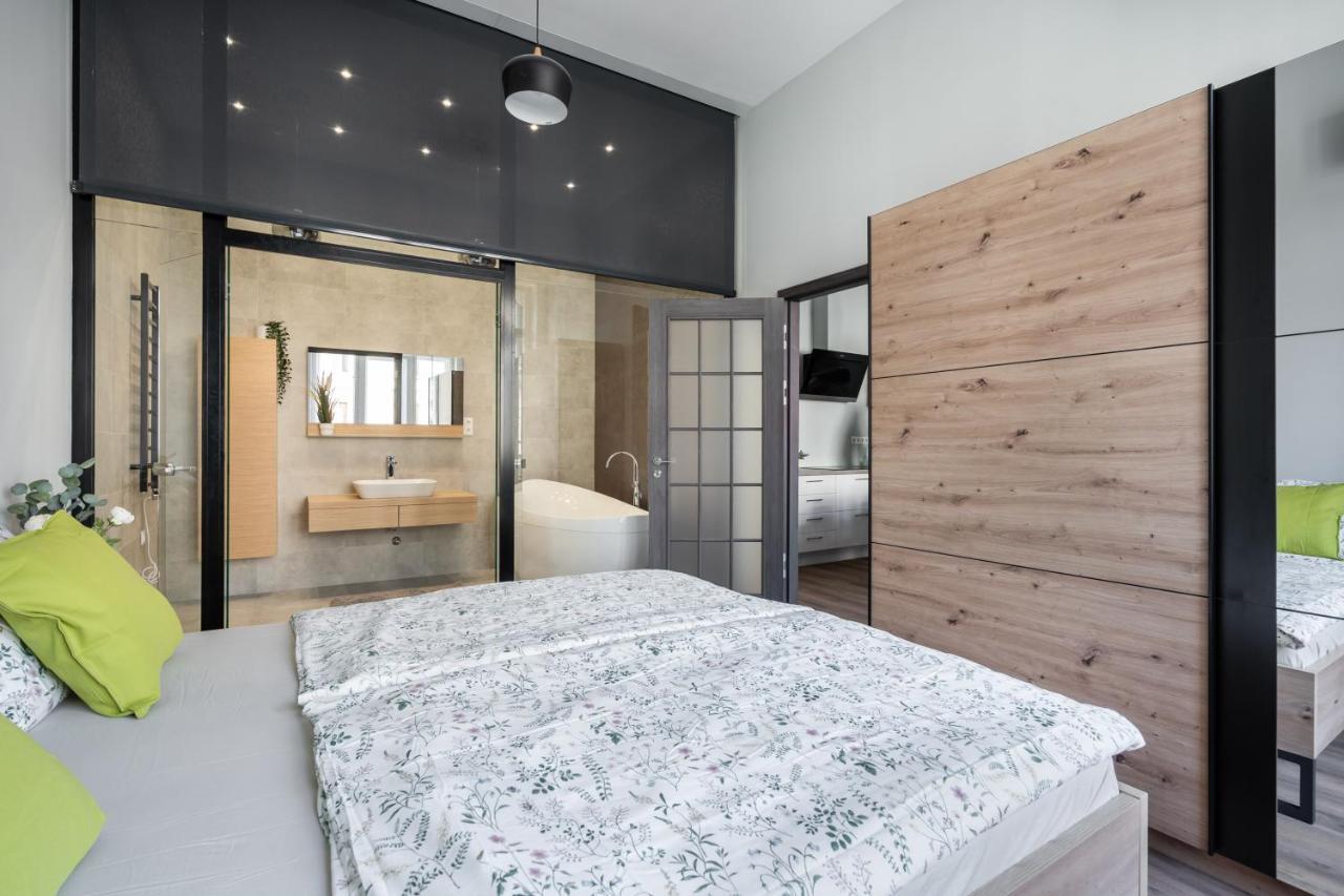 부다페스트 Buenos Boutique - A/C, 2 Bathrms, Amazing View 아파트 외부 사진